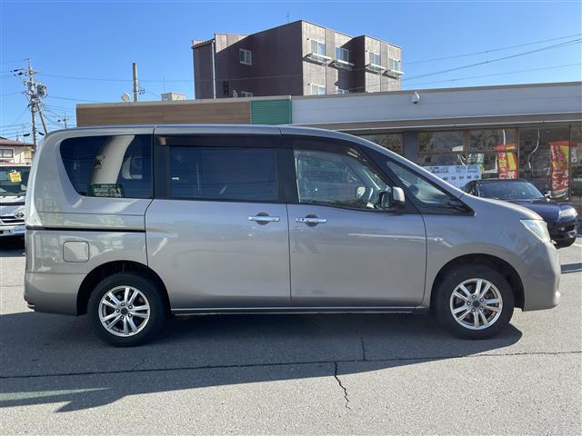 セレナ 20X ☆ワンセグテレビ☆AM/FM☆Bluetooth/AUX/VTR☆バックカメラ☆プッシュスタート☆左側パワースライドドア☆右側イージークローザードア☆オートライト☆フォグランプ☆純正(37枚目)