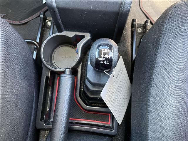 ジムニー XL ☆フルセグテレビ☆AM/FM☆Bluetooth☆シートヒーター☆ドアバイザー☆4WD☆プッシュスタート☆パワーウィンドウ☆スペアキー☆社外フロアマット☆ダウンヒルアシストコントロ(16枚目)