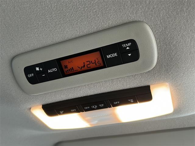 セレナ ハイウェイスター　ワンオーナー　全方位カメラ　純正ナビＭＭ５１６Ｄ０－Ｌ　純正フリップダウンモニター　両側電動ドア　ＥＴＣ　クルーズコントロール　バックカメラ　ナビステアリングスイッチ　オートライト　純正ＡＷ冬タイヤ有（19枚目）