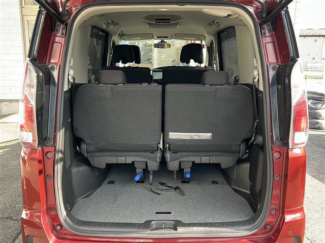 セレナ ハイウェイスター　ワンオーナー　全方位カメラ　純正ナビＭＭ５１６Ｄ０－Ｌ　純正フリップダウンモニター　両側電動ドア　ＥＴＣ　クルーズコントロール　バックカメラ　ナビステアリングスイッチ　オートライト　純正ＡＷ冬タイヤ有（24枚目）