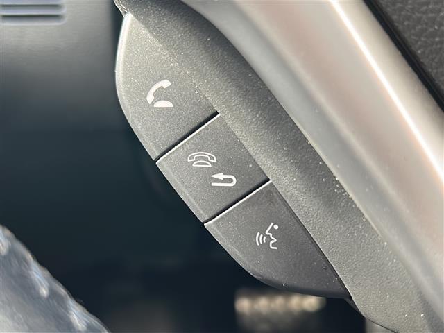 シャトル ハイブリッドX ホンダセンシング ワンオーナー 社外ナビ バックカメラ ビルトインETC レーダークルコン フルセグTV フロントワイパーデアイサー 衝突軽減装置 前席シートヒーター ナビステアリングスイッチ 鉄ホイール冬タイヤ有(13枚目)