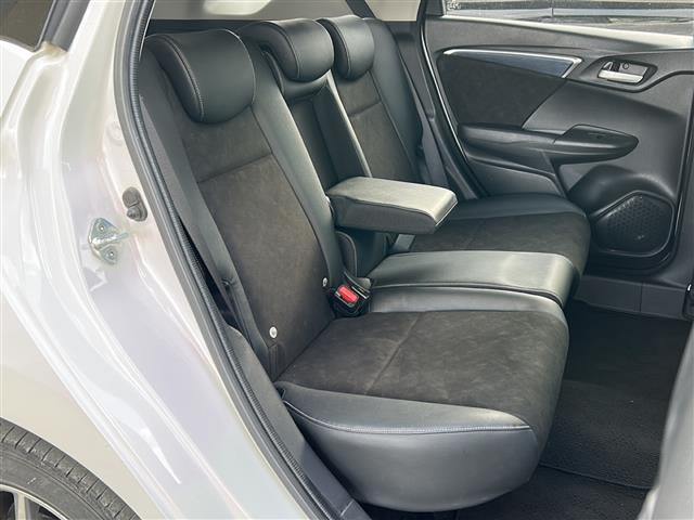 シャトル ハイブリッドX ホンダセンシング ワンオーナー 社外ナビ バックカメラ ビルトインETC レーダークルコン フルセグTV フロントワイパーデアイサー 衝突軽減装置 前席シートヒーター ナビステアリングスイッチ 鉄ホイール冬タイヤ有(23枚目)