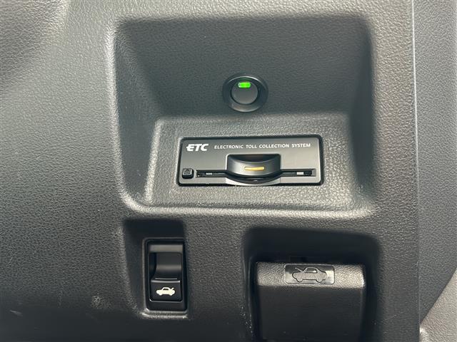 ＧＴ－Ｒ プレミアムエディション　４ＷＤ　純正ナビ　ＢＯＳＥスピーカー　バックカメラ　社外フルセグＴＶ　ＥＴＣ　ハーフレザーシート　前席シートヒーター　パドルシフト　オートライト　クルーズコントロール　ナビステアリングスイッチ（14枚目）