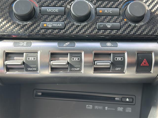 ＧＴ－Ｒ プレミアムエディション　４ＷＤ　純正ナビ　ＢＯＳＥスピーカー　バックカメラ　社外フルセグＴＶ　ＥＴＣ　ハーフレザーシート　前席シートヒーター　パドルシフト　オートライト　クルーズコントロール　ナビステアリングスイッチ（15枚目）