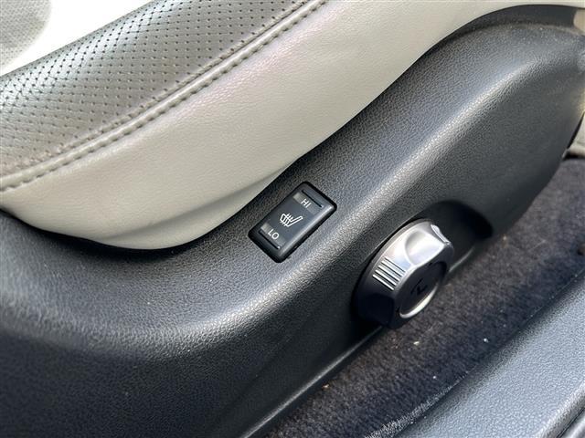 ＧＴ－Ｒ プレミアムエディション　４ＷＤ　純正ナビ　ＢＯＳＥスピーカー　バックカメラ　社外フルセグＴＶ　ＥＴＣ　ハーフレザーシート　前席シートヒーター　パドルシフト　オートライト　クルーズコントロール　ナビステアリングスイッチ（23枚目）