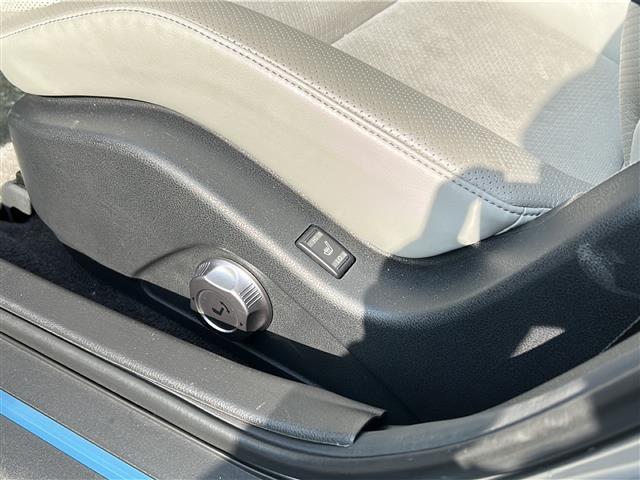 ＧＴ－Ｒ プレミアムエディション　４ＷＤ　純正ナビ　ＢＯＳＥスピーカー　バックカメラ　社外フルセグＴＶ　ＥＴＣ　ハーフレザーシート　前席シートヒーター　パドルシフト　オートライト　クルーズコントロール　ナビステアリングスイッチ（24枚目）