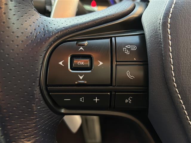 ＬＣ ＬＣ５００ｈ　Ｌパッケージ　寒冷地仕様　マークレビンソンファレンスサラウンドシステムパノラマルーフ純正ナビバックカメラレーダークルーズコントロール　パドルシフトエンジンスターター純正ドライブレコーダー内装ブリージーブルー（9枚目）