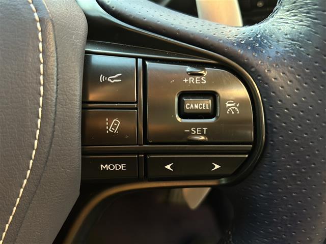 ＬＣ ＬＣ５００ｈ　Ｌパッケージ　寒冷地仕様　マークレビンソンファレンスサラウンドシステムパノラマルーフ純正ナビバックカメラレーダークルーズコントロール　パドルシフトエンジンスターター純正ドライブレコーダー内装ブリージーブルー（10枚目）