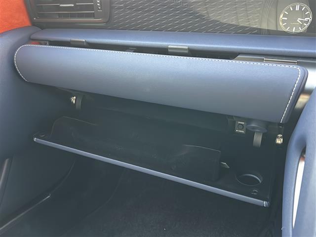 ＬＣ ＬＣ５００ｈ　Ｌパッケージ　寒冷地仕様　マークレビンソンファレンスサラウンドシステムパノラマルーフ純正ナビバックカメラレーダークルーズコントロール　パドルシフトエンジンスターター純正ドライブレコーダー内装ブリージーブルー（24枚目）