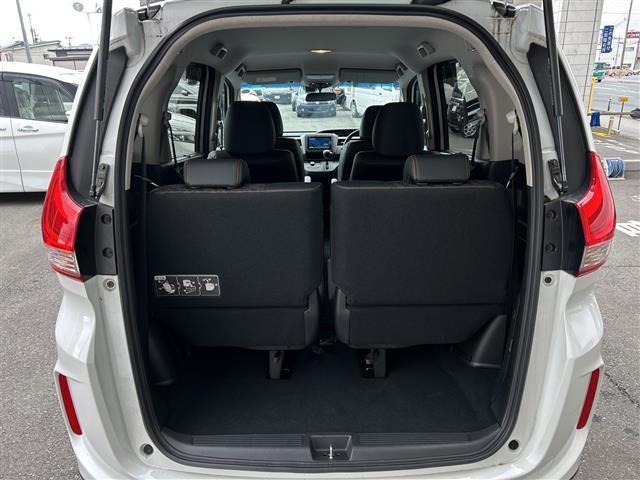 フリード クロスター　純正ナビＶＸＭ－２２４ＶＦｉ　フルセグＴＶ　両側電動ドア　バックカメラ　前席シートヒーター　レーダークルコン　ハーフレザーシート　衝突軽減装置　ナビステアリングスイッチ　ＥＴＣ　ワイパーデアイサー（25枚目）