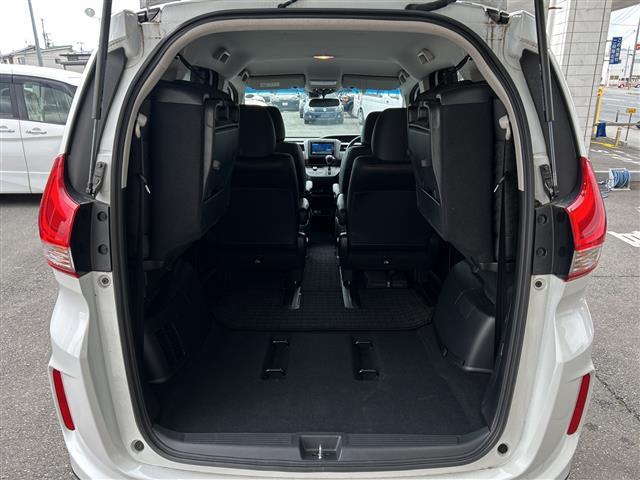 フリード クロスター　純正ナビＶＸＭ－２２４ＶＦｉ　フルセグＴＶ　両側電動ドア　バックカメラ　前席シートヒーター　レーダークルコン　ハーフレザーシート　衝突軽減装置　ナビステアリングスイッチ　ＥＴＣ　ワイパーデアイサー（26枚目）