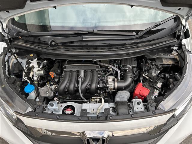 フリード クロスター　純正ナビＶＸＭ－２２４ＶＦｉ　フルセグＴＶ　両側電動ドア　バックカメラ　前席シートヒーター　レーダークルコン　ハーフレザーシート　衝突軽減装置　ナビステアリングスイッチ　ＥＴＣ　ワイパーデアイサー（40枚目）