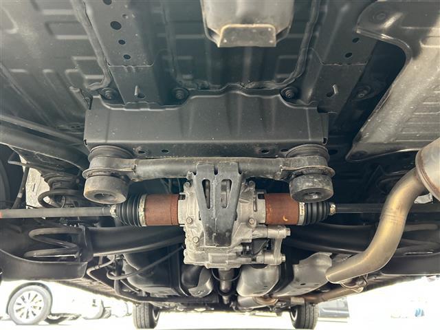 フリード クロスター　純正ナビＶＸＭ－２２４ＶＦｉ　フルセグＴＶ　両側電動ドア　バックカメラ　前席シートヒーター　レーダークルコン　ハーフレザーシート　衝突軽減装置　ナビステアリングスイッチ　ＥＴＣ　ワイパーデアイサー（41枚目）