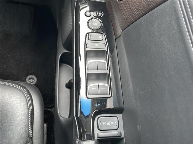 オデッセイハイブリッド ｅ：ＨＥＶアブソルート・ＥＸ　純正ナビ　両側電動　バックカメラ　ＥＴＣ　アラウンドビューモニター　電動パーキング　衝突軽減ブレーキレーダークルーズコントロール　ブラインドスポットモニター　レーンディパーチャーアラート（9枚目）