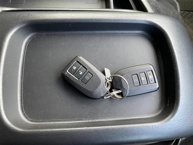 ハイエースワゴン グランドキャビン ワンオーナー 4WD 純正メモリーナビ ワンセグTV Toyota Safety Sense P 片側パワースライドドア クリアランスソナー ステアリングリモコン オートハイビーム(27枚目)