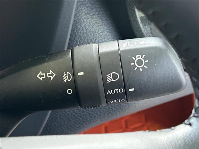 RAV4 アドベンチャー 4WD 純正ナビFM/AM/フルセグ Bluetooth クルーズコントロール 全周囲バックカメラ 車線逸脱防止 衝突軽減ブレーキ 電動パーキングブレーキ 横滑り防止装置 ルーフレール シートヒーター(20枚目)