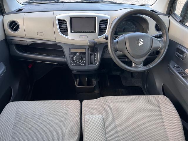 ワゴンＲ ＦＸ－Ｅ　ナビ　キーレスエントリー　電動格納ミラー　ベンチシート　ＣＶＴ　盗難防止システム　ＡＢＳ　Ｂｌｕｅｔｏｏｔｈ　アルミホイール　衝突安全ボディ　エアコン　パワーステアリング　パワーウィンドウ（2枚目）