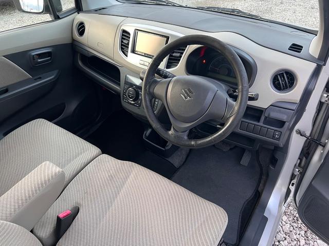 ワゴンＲ ＦＸ－Ｅ　ナビ　キーレスエントリー　電動格納ミラー　ベンチシート　ＣＶＴ　盗難防止システム　ＡＢＳ　Ｂｌｕｅｔｏｏｔｈ　アルミホイール　衝突安全ボディ　エアコン　パワーステアリング　パワーウィンドウ（8枚目）