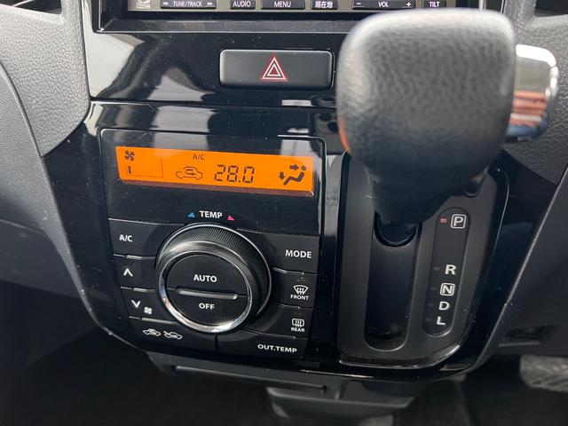 パレットＳＷ リミテッドＩＩ　ＥＴＣ　両側電動スライドドア　ＴＶ　ＨＩＤ　スマートキー　電動格納ミラー　シートヒーター　ベンチシート　ＣＶＴ　盗難防止システム　ＡＢＳ　アルミホイール　衝突安全ボディ　エアコン　パワーステアリング（5枚目）