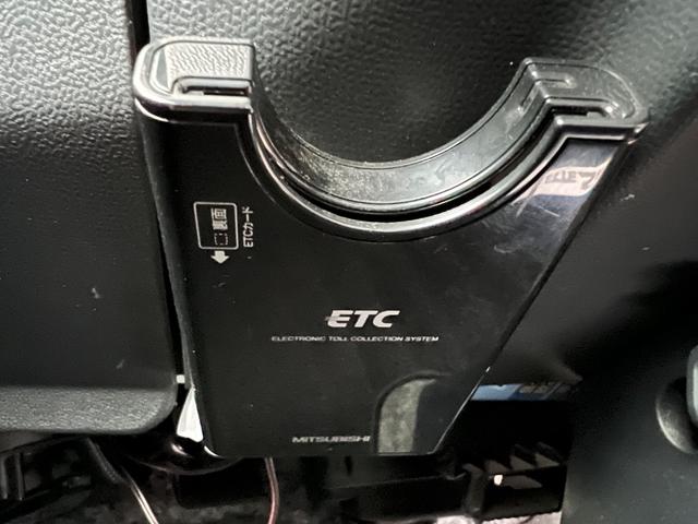 パレットＳＷ リミテッドＩＩ　ＥＴＣ　両側電動スライドドア　ＴＶ　ＨＩＤ　スマートキー　電動格納ミラー　シートヒーター　ベンチシート　ＣＶＴ　盗難防止システム　ＡＢＳ　アルミホイール　衝突安全ボディ　エアコン　パワーステアリング（6枚目）