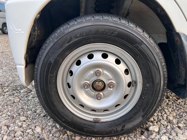 ミニキャブトラック Ｖタイプ　軽トラック　三方開　ＭＴ　エアコン（20枚目）