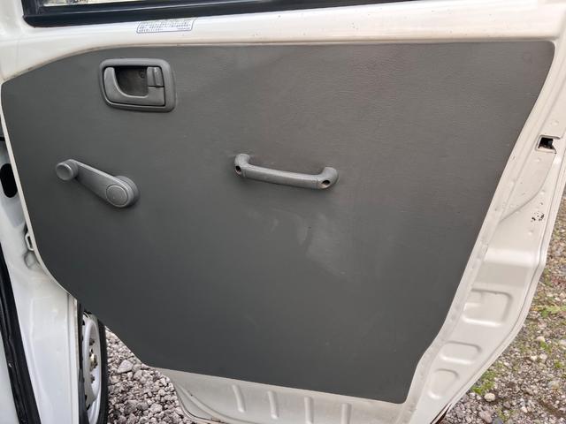 ミニキャブトラック Ｖタイプ　軽トラック　三方開　ＭＴ　エアコン（29枚目）