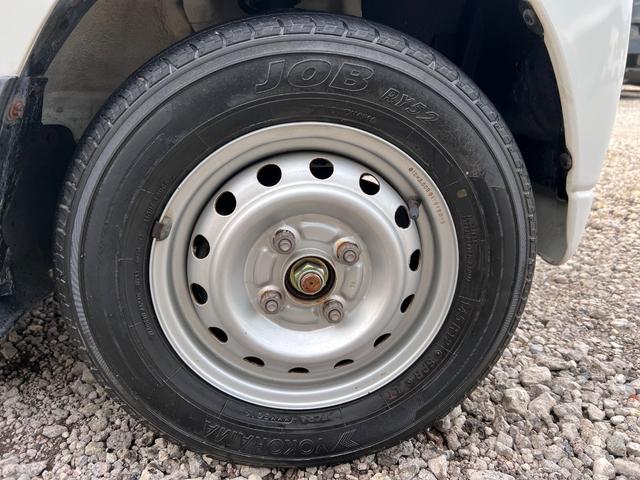 ミニキャブトラック Ｖタイプ　軽トラック　三方開　ＭＴ　エアコン（55枚目）