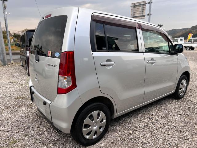 ワゴンＲ 車いす移動車　前部固定ベルト仕様車　電動固定・リヤシート付　福祉車輌　ＥＴＣ　ＴＶ　電動格納ミラー　ＡＴ　ＣＤ　エアコン　パワーステアリング　パワーウィンドウ（14枚目）