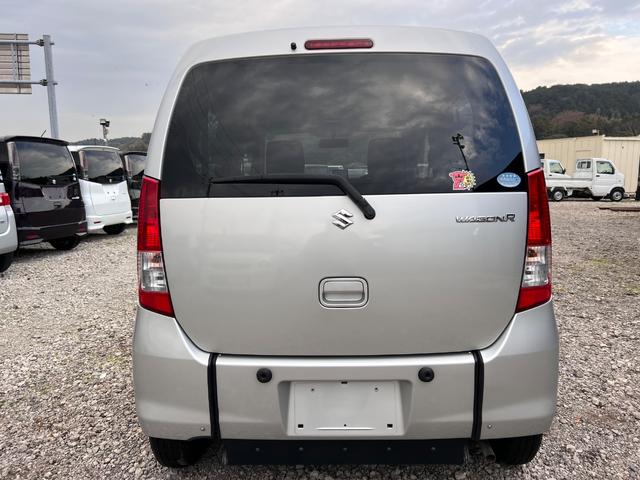 ワゴンＲ 車いす移動車　前部固定ベルト仕様車　電動固定・リヤシート付　福祉車輌　ＥＴＣ　ＴＶ　電動格納ミラー　ＡＴ　ＣＤ　エアコン　パワーステアリング　パワーウィンドウ（15枚目）