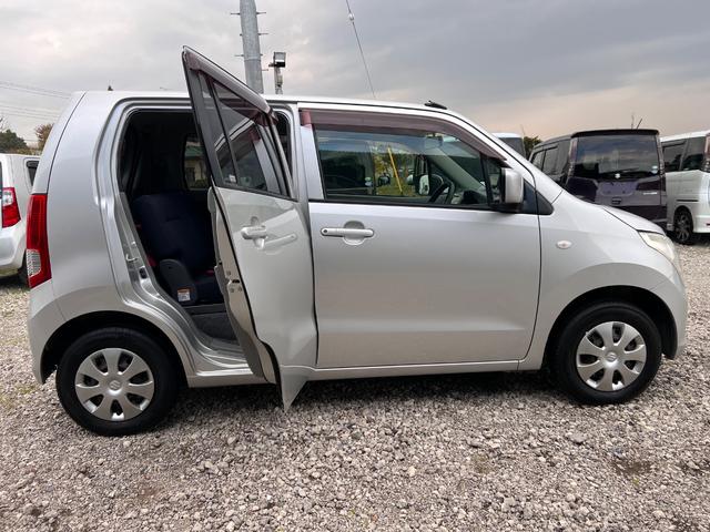 ワゴンＲ 車いす移動車　前部固定ベルト仕様車　電動固定・リヤシート付　福祉車輌　ＥＴＣ　ＴＶ　電動格納ミラー　ＡＴ　ＣＤ　エアコン　パワーステアリング　パワーウィンドウ（35枚目）