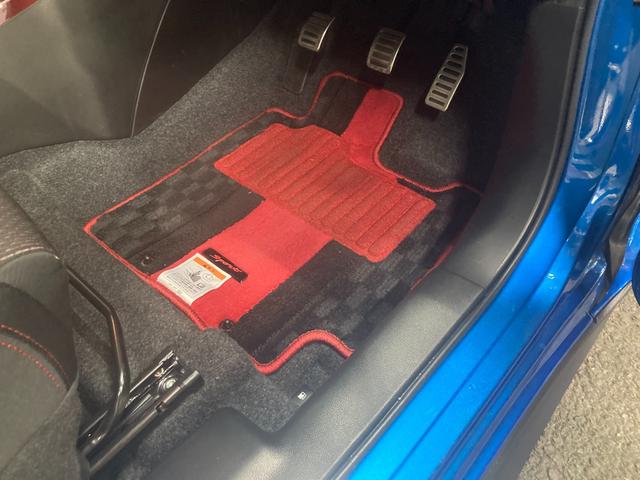 スイフトスポーツ ベースグレード　ドライブレコーダー　ＥＴＣ　全周囲カメラ　ナビ　ＴＶ　クリアランスソナー　オートクルーズコントロール　レーンアシスト　衝突被害軽減システム　アルミホイール　ＬＥＤヘッドランプ　スマートキー（49枚目）