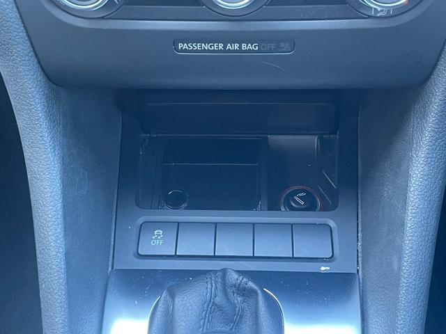 TSIトレンドラインブルーモーションテクノロジー 2012yモデル 純正ナビ(フルセグ/DVD/CD/Bluetooth) バックカメラ ETC ドアバイザー 15AW Fフォグライト(29枚目)