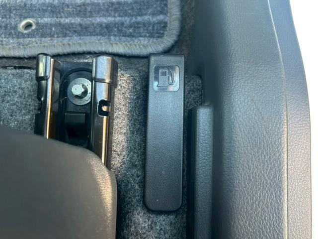 ワゴンＲスティングレー Ｘ　修復歴なし　ナビ　スマートキー　プッシュスタート　アイドリングストップ　ＨＩＤヘッドライト　オートエアコン　ドアバイザー　プライバシーガラス　ウインカーミラー　ベンチシート　整備保証付（62枚目）