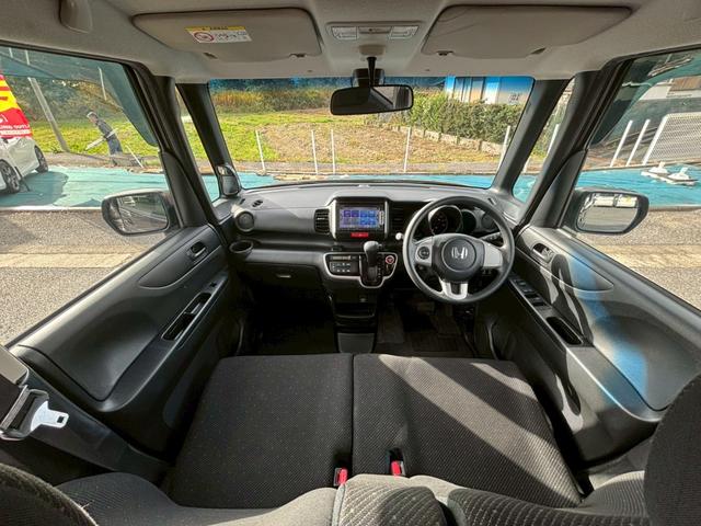 Ｎ－ＢＯＸ Ｇ　ＳＳパッケージ　修復歴なし　純正ナビ　Ｂｌｕｅｔｏｏｔｈ　衝突軽減ブレーキ　バックカメラ　両側パワースライドドア　スマートキー　プッシュスタート　アイドリングストップ　オートエアコン　電動格納ミラー　整備保証付（5枚目）