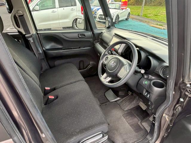 Ｎ－ＢＯＸ Ｇ　ＳＳパッケージ　修復歴なし　純正ナビ　Ｂｌｕｅｔｏｏｔｈ　衝突軽減ブレーキ　バックカメラ　両側パワースライドドア　スマートキー　プッシュスタート　アイドリングストップ　オートエアコン　電動格納ミラー　整備保証付（17枚目）