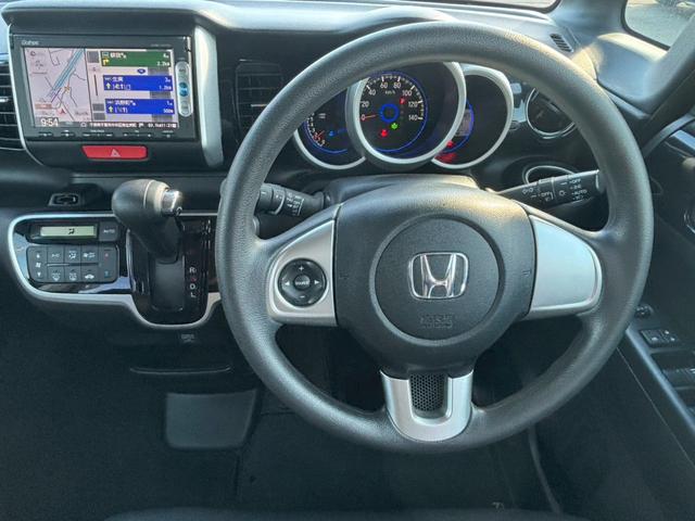 N-BOXカスタム G・Lパッケージ 修復歴なし 後期 純正ナビ 衝突軽減ブレーキ バックカメラ 両側パワースライドドア スマートキー プッシュスタート アイドリングストップ ETC HIDヘッドライト オートエアコン 整備保証付(16枚目)