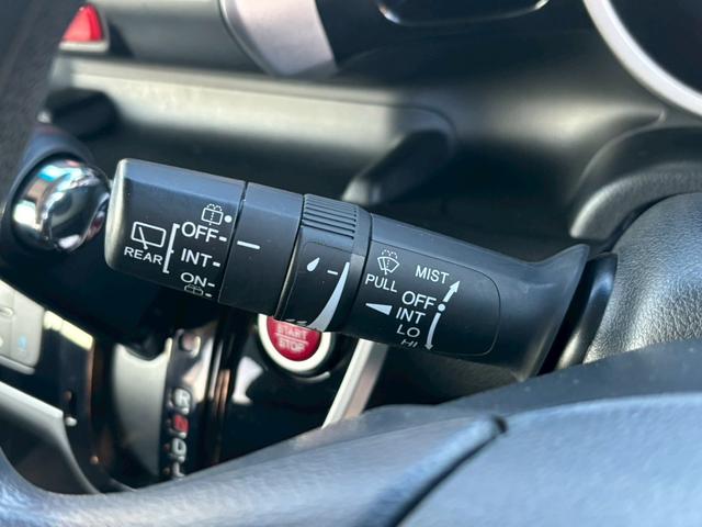 N-BOXカスタム G・Lパッケージ 修復歴なし 後期 純正ナビ 衝突軽減ブレーキ バックカメラ 両側パワースライドドア スマートキー プッシュスタート アイドリングストップ ETC HIDヘッドライト オートエアコン 整備保証付(30枚目)