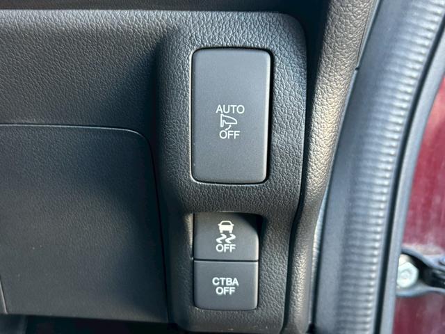 N-BOXカスタム G・Lパッケージ 修復歴なし 後期 純正ナビ 衝突軽減ブレーキ バックカメラ 両側パワースライドドア スマートキー プッシュスタート アイドリングストップ ETC HIDヘッドライト オートエアコン 整備保証付(33枚目)