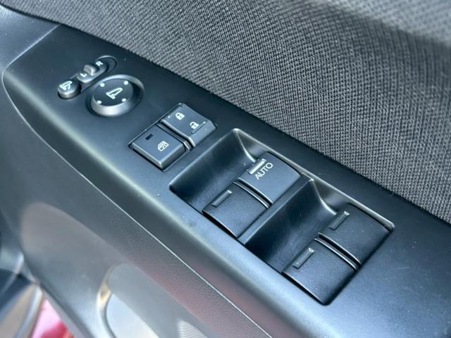 N-BOXカスタム G・Lパッケージ 修復歴なし 後期 純正ナビ 衝突軽減ブレーキ バックカメラ 両側パワースライドドア スマートキー プッシュスタート アイドリングストップ ETC HIDヘッドライト オートエアコン 整備保証付(35枚目)