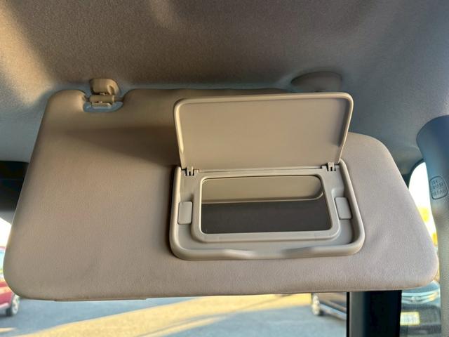 N-BOXカスタム G・Lパッケージ 修復歴なし 後期 純正ナビ 衝突軽減ブレーキ バックカメラ 両側パワースライドドア スマートキー プッシュスタート アイドリングストップ ETC HIDヘッドライト オートエアコン 整備保証付(57枚目)