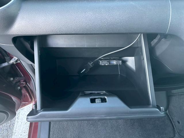 N-BOXカスタム G・Lパッケージ 修復歴なし 後期 純正ナビ 衝突軽減ブレーキ バックカメラ 両側パワースライドドア スマートキー プッシュスタート アイドリングストップ ETC HIDヘッドライト オートエアコン 整備保証付(62枚目)