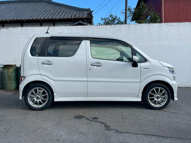 ワゴンＲ ハイブリッドＦＺ　リミテッド　修復歴なし　純正８インチナビ　フルセグ　Ｂｌｕｅｔｏｏｔｈ　衝突軽減ブレーキ　バックカメラ　障害物センサー　レーンアシスト　スマートキー　プッシュスタート　ＥＴＣ　ＬＥＤヘッドライト　オートエアコン（8枚目）