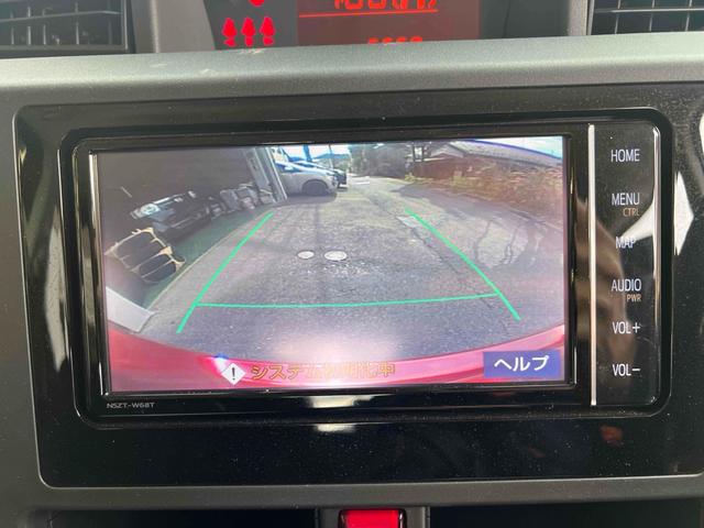 バックカメラも付いています。駐車の時に便利なのはもちろんの事、後方死角にいる子供たちに気が付くことができるので安心安全ですね