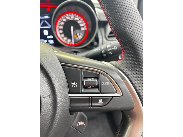 スイフトスポーツ ＺＣ３３Ｓ　ファイナルエディション　スイフトスポーツファイナルエディション特別仕様　ＭＴ６　ワンオーナー　禁煙車　オートクルーズコントロール　レーンアシスト　ブラック２トンルーフ　ＬＥＤヘッドランプ　アルミホイール　スマートキー（8枚目）