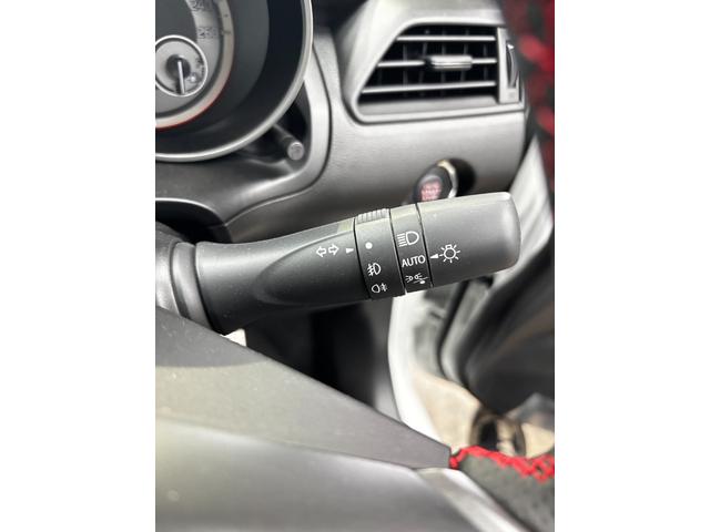 スイフトスポーツ ＺＣ３３Ｓ　ファイナルエディション　スイフトスポーツファイナルエディション特別仕様　ＭＴ６　ワンオーナー　禁煙車　オートクルーズコントロール　レーンアシスト　ブラック２トンルーフ　ＬＥＤヘッドランプ　アルミホイール　スマートキー（13枚目）