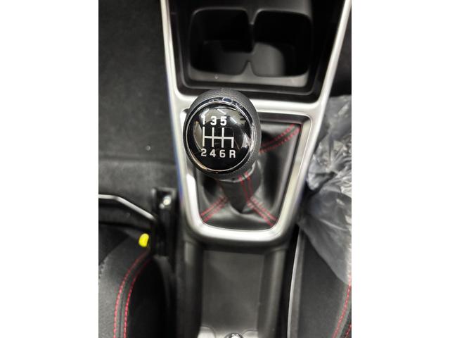 スイフトスポーツ ＺＣ３３Ｓ　ファイナルエディション　スイフトスポーツファイナルエディション特別仕様　ＭＴ６　ワンオーナー　禁煙車　オートクルーズコントロール　レーンアシスト　ブラック２トンルーフ　ＬＥＤヘッドランプ　アルミホイール　スマートキー（18枚目）