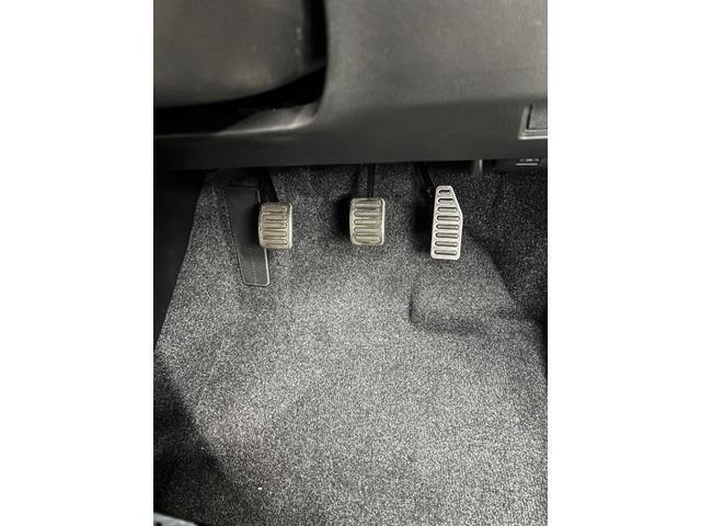 スイフトスポーツ ＺＣ３３Ｓ　ファイナルエディション　スイフトスポーツファイナルエディション特別仕様　ＭＴ６　ワンオーナー　禁煙車　オートクルーズコントロール　レーンアシスト　ブラック２トンルーフ　ＬＥＤヘッドランプ　アルミホイール　スマートキー（19枚目）
