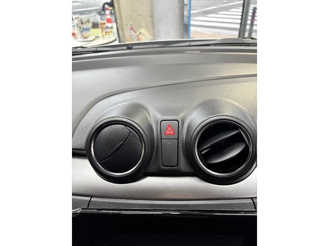 スイフトスポーツ ＺＣ３３Ｓ　ファイナルエディション　スイフトスポーツファイナルエディション特別仕様　ＭＴ６　ワンオーナー　禁煙車　オートクルーズコントロール　レーンアシスト　ブラック２トンルーフ　ＬＥＤヘッドランプ　アルミホイール　スマートキー（22枚目）