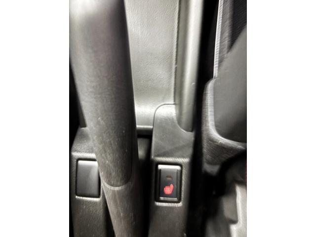 スイフトスポーツ ＺＣ３３Ｓ　ファイナルエディション　スイフトスポーツファイナルエディション特別仕様　ＭＴ６　ワンオーナー　禁煙車　オートクルーズコントロール　レーンアシスト　ブラック２トンルーフ　ＬＥＤヘッドランプ　アルミホイール　スマートキー（28枚目）