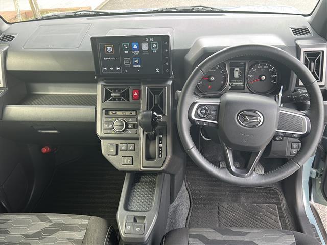 タフト Ｇ　ダーククロムベンチャー　４ＷＤ　スカイルーフ　９型ディスプレイオーディオ　フルセグＴＶ　Ｂｌｕｅｔｏｏｔｈ　バックカメラ　衝突軽減ブレーキ　シートヒーター　コーナーセンサー　ＬＥＤヘッドライト　オートライト　フォグランプ（2枚目）